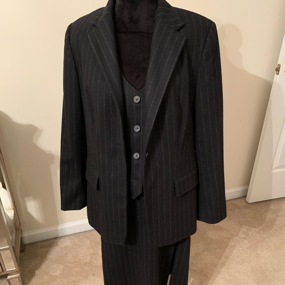 Banana Republic 3 piece suit